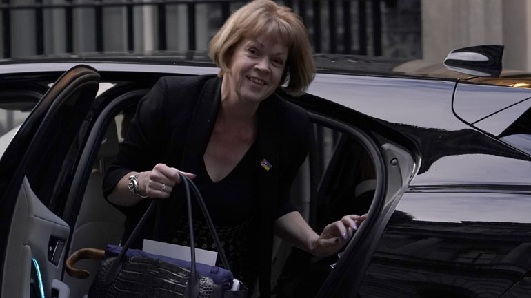 Βρετανία: Παραιτήθηκε η υπεύθυνη για την κομματική πειθαρχία των Συντηρητικών Γουέντι Μόρτον