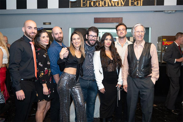 Ο θίασος της παράστασης «La ronde» 