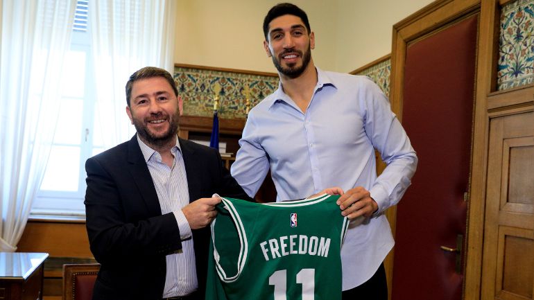 Ανδρουλάκης σε Καντέρ: «Ο σεβασμός του διεθνούς δικαίου είναι το μοναδικό μονοπάτι για το ειρηνικό μέλλον των δυο λαών»