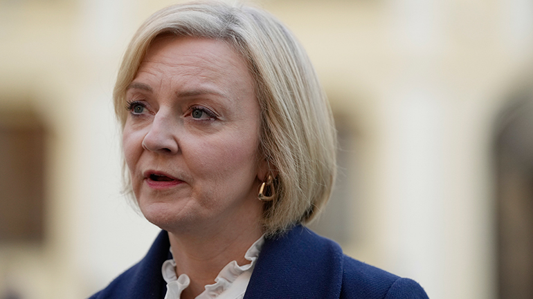 Οι μισοί Βρετανοί θέλουν να παραιτηθεί η Λιζ Τρας από την πρωθυπουργία