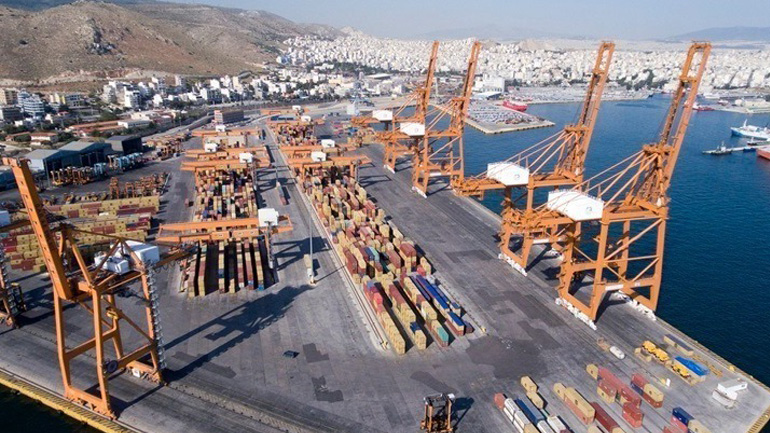 Εικοσιτετράωρη απεργία κήρυξαν πέντε ναυτεργατικά σωματεία