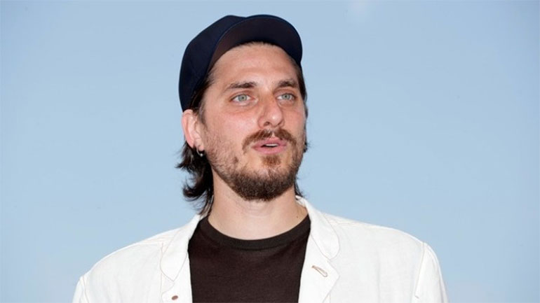 Ο Λούκα Μαρινέλι θα υποδυθεί τον Μουσολίνι σε βιογραφική σειρά του Τζο Ράιτ