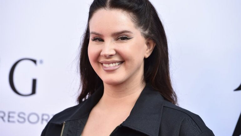 Λάνα Ντελ Ρέι: Της έκλεψαν τραγούδια και προσχέδιο του βιβλίου της