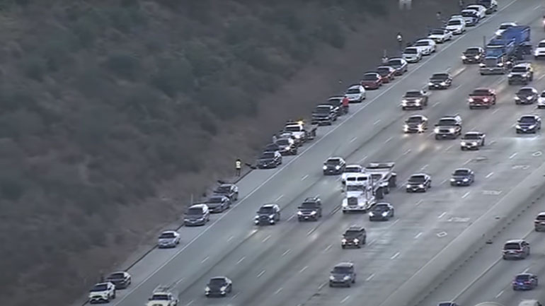 Ατυχία: 36 αυτοκίνητα “έπαθαν” ταυτόχρονα λάστιχο στον αυτοκινητόδρομο