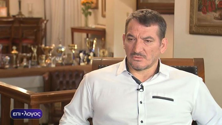 O Πύρρος Δήμας εξομολογείται: «Στην αρχή με πονούσαν τα ρατσιστικά σχόλια…»