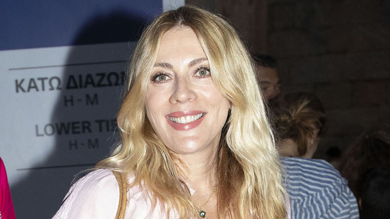 Σμαράγδα Καρύδη: «Όσο δεν είμαι γριά, δεν με απασχολεί…»