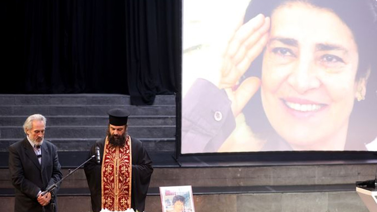Ειρήνη Παπά: Τελέστηκε το τρισάγιο στη μνήμη της σπουδαίας ηθοποιού – Φωτογραφίες