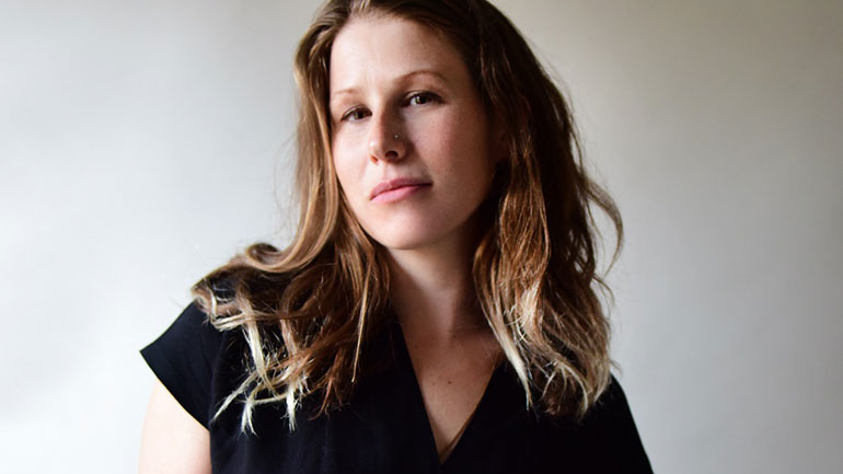 Η συγγραφέας Καρολάιν Κριάντο Περέζ μιλάει για τις διακρίσεις κατά των γυναικών στην καθημερινότητα και για τις ολέθριες συνέπειές τους