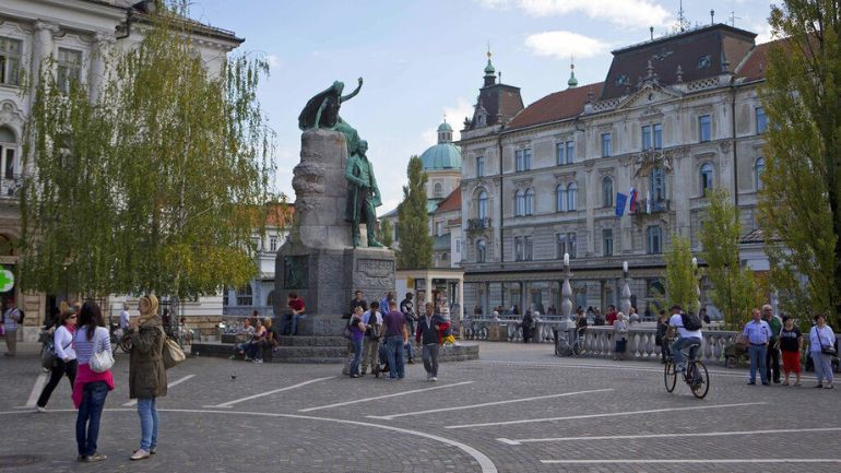 Σλοβενία: Οι σημερινές προεδρικές εκλογές δοκιμασία για την κεντροαριστερή κυβέρνηση