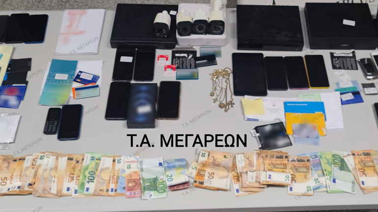 Εξαρθρώθηκε σπείρα με λεία άνω των δύο εκατ. ευρώ