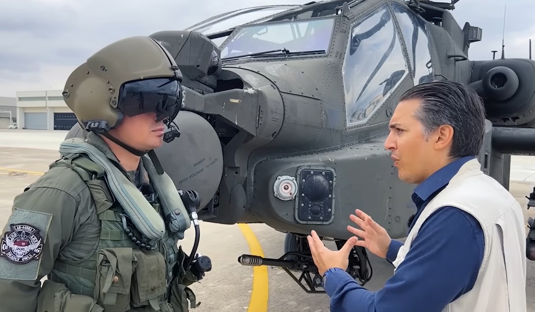 Ο δημοσιογράφος του Ζougla.gr, Χρήστος Μαζάνης καταγράφει την καθημερινότητα των μαχητών των Apache