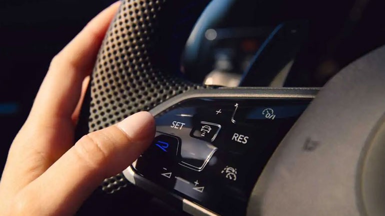 Η VW θα αφαιρέσει τα κουμπιά αφής από τα τιμόνια της – Δεν βολεύουν σύμφωνα με τους πελάτες της