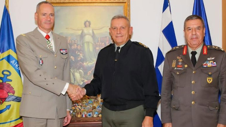Συνάντηση του Αρχηγού ΓΕΕΘΑ με τον Αρχηγό Χερσαίων Δυνάμεων της Γαλλίας