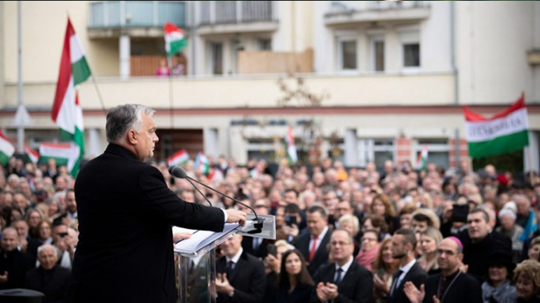 O Όρμπαν κατηγόρησε την ΕΕ ότι πλήττει την Ουγγαρία με τις κυρώσεις εις βάρος της Ρωσίας