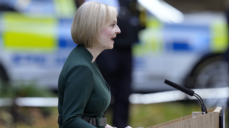 Aποχαιρετιστήρια ομιλία της Τρας: Εύχεται καλή επιτυχία στον Σούνακ Aποχαιρετιστήρια ομιλία της Τρας: Εύχεται καλή επιτυχία στον Σούνακ