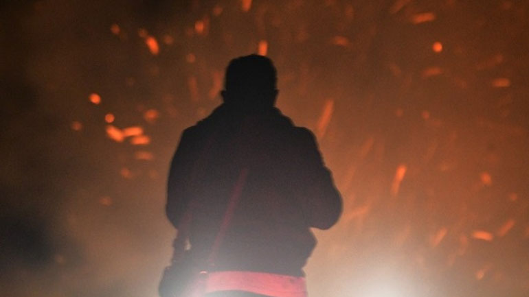 Θεσσαλονίκη: Στις φλόγες δύο σκάφη στη Θέρμη