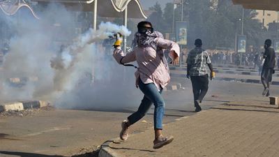 Σουδάν: Έναν χρόνο μετά το πραξικόπημα, οι ακτιβιστές υπέρ της δημοκρατίας βγαίνουν σήμερα στους δρόμους