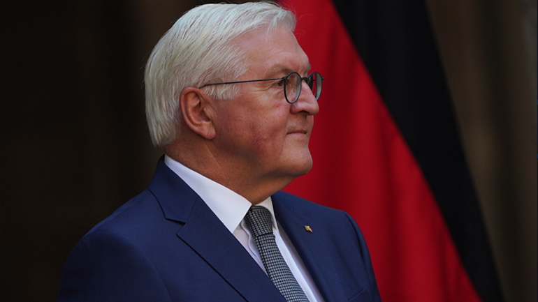 Eπιπρόσθετη στρατιωτική – οικονομική υποστήριξη στην Ουκρανία υπόσχεται o Γερμανός πρόεδρος Σταϊνμάιερ