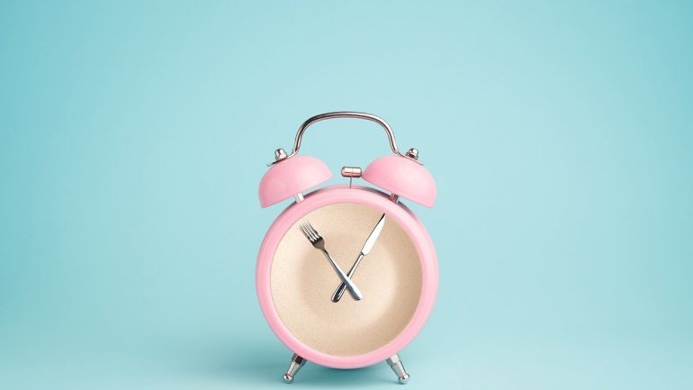 Η κατανάλωση φαγητού μέχρι τις 4.00 το απόγευμα έχει σημαντικά οφέλη για την υγεία μας