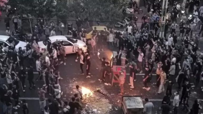 Ιράν: Δώδεκα υπουργοί Εξωτερικών, όλες γυναίκες, καταδικάζουν την αιματηρή καταστολή