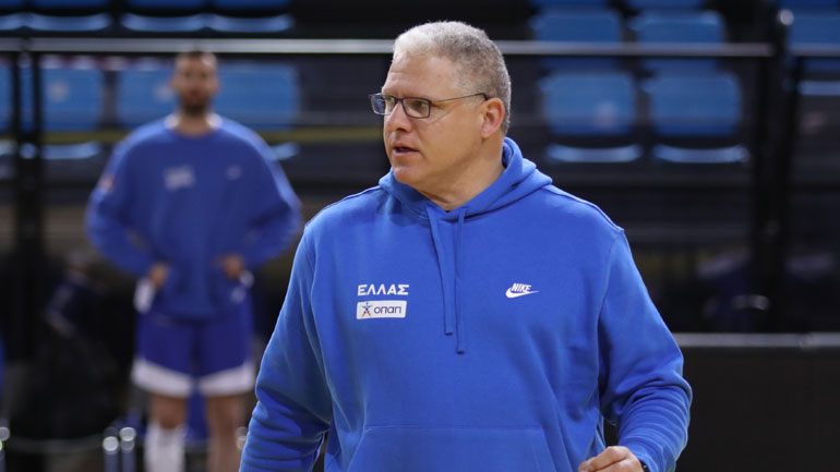Μπάσκετ: Ανέλαβε την Ντιναμό Βουκουρεστίου ο Μανωλόπουλος