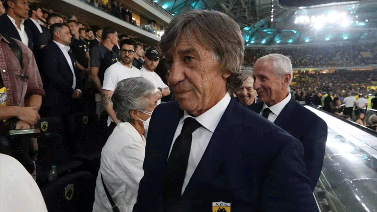 «Αιώνιος πρεσβευτής» της ΑΕΚ, ο Θωμάς Μαύρος!