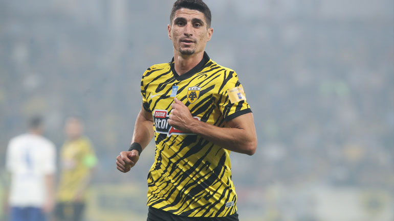 Με Μάνταλο η αποστολή της ΑΕΚ για το ντέρμπι με τον ΠΑΟΚ, νοκ-άουτ ο Στάνκοβιτς