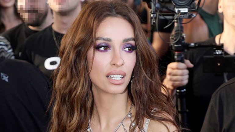 Ελένη Φουρέιρα: Με φουσκωμένη κοιλιά στη Βάρη