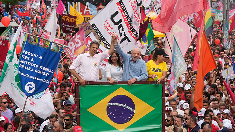 Βραζιλία: Άνοιξαν οι κάλπες για τον δεύτερο γύρο των προεδρικών εκλογών