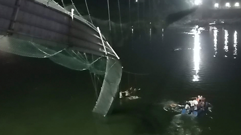 Πολύνεκρο δυστύχημα με δεκάδες νεκρούς στην Ινδία