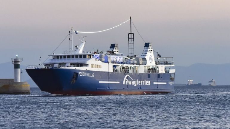 Βλάβη στο πλοίο «Ποσειδών Ελλάς» με 380 επιβάτες