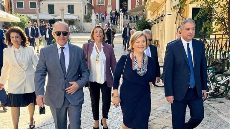 Επίσκεψη της Μίνας Γκάγκα στο Γενικό Νοσοκομείο Κέρκυρας