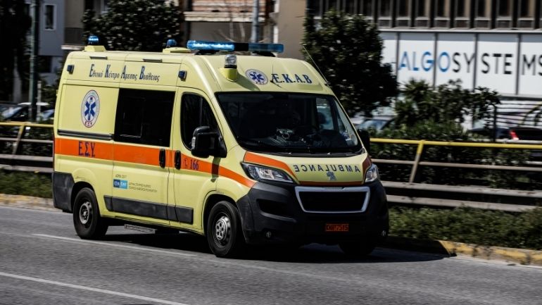 Ν. Ερυθραία: Τροχαίο ατύχημα με την εμπλοκή τριών οχημάτων Ν. Ερυθραία: Τροχαίο ατύχημα με την εμπλοκή τριών οχημάτων