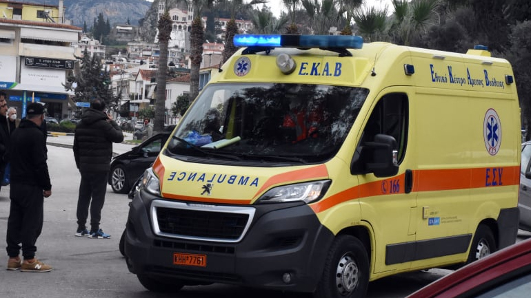 Λουτράκι: Γυναίκα βρέθηκε κρεμασμένη μέσα στο σπίτι της