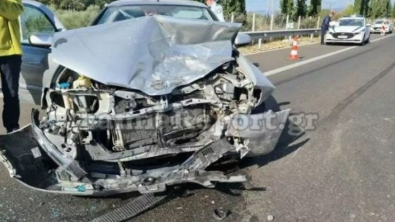 Τροχαίο ατύχημα στην εθνική έξω από τη Λαμία