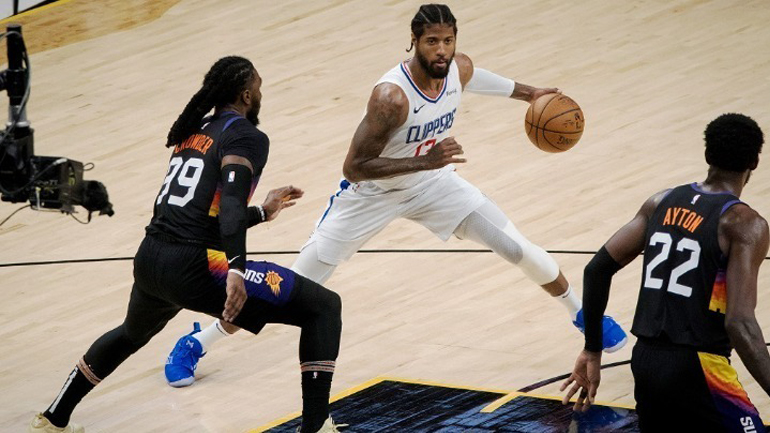 Εκτός από τους επόμενους δύο αγώνες των Κλίπερς ο Καγουάι Λέοναρντ