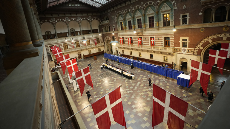 Δανία: Ο κεντροαριστερός συνασπισμός υπό την Φρεντέρικσεν δεν εξασφαλίζει την πλειοψηφία στο κοινοβούλιο