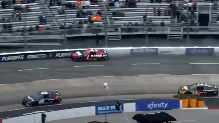 Η πιο επική κίνηση που έχουμε δει στο NASCAR – Έριξε το αμάξι στον τοίχο και πήρε την πρόκριση