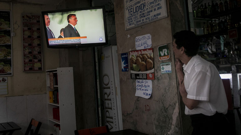 Βραζιλία: Ο Μπολσονάρου άναψε το πράσινο φως για τη μεταβίβαση εξουσίας