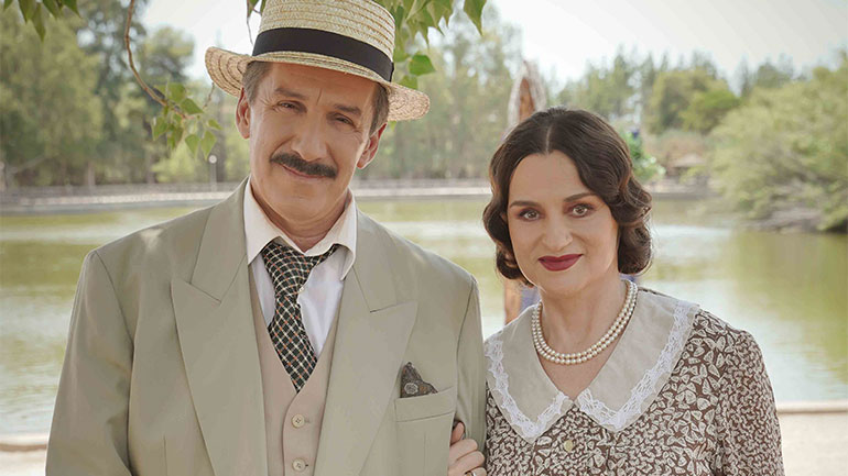 «Φλόγα και άνεμος»: Η Κυβέλη αντιμέτωπη με τα πρώτα δείγματα απιστίας του Παπανδρέου