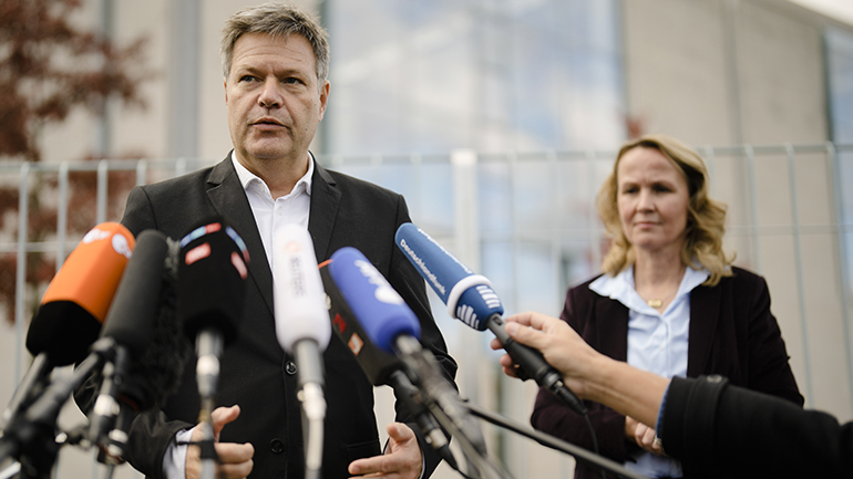 Γερμανία: Η κυβέρνηση καταδικάζει τις εκδηλώσεις διαμαρτυρίας που “υπερβαίνουν τα όρια των νόμων”