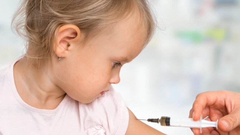 Πνευμονιόκοκκος: Πώς μεταδίδεται και πώς μας προστατεύει το εμβόλιο;