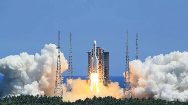 H Ισπανία κλείνει τον εναέριο χώρο της λόγω κινεζικού διαστημικού σκουπιδιού – Στην τροχιά πτώσης και η Ελλάδα