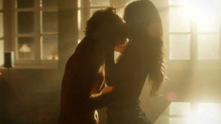 Maestro: Χριστόφορος Παπακαλιάτης και Κλέλια Ανδριολάτου στην πρώτη τους ερωτική σκηνή – Τα σχόλια στο Twitter