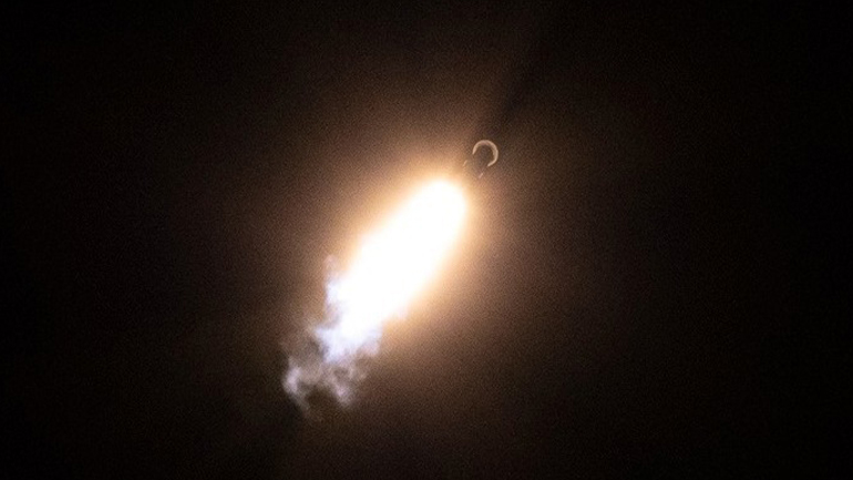 Άλλο ένα μεγάλο τμήμα κινεζικού πυραύλου θα πέσει ανεξέλεγκτα στη Γη