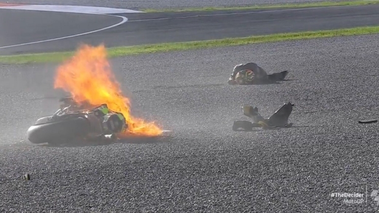Διακοπή με κόκκινη σημαία στην Βαλένθια λόγω φωτιάς σε μοτοσυκλέτα μετά από πτώση