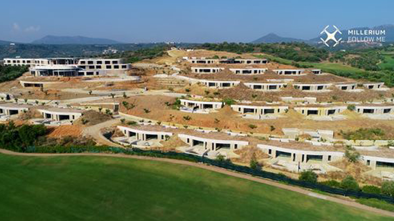 Όρμος Ναυαρίνου: Το πρώτο σύγχρονο υπόσκαφο ξενοδοχείο βρίσκεται στην Μεσσηνία