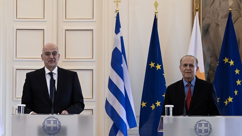 Συνάντηση Δένδια – Κασουλίδη στην Αθήνα