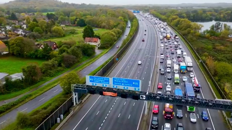 Βρετανία: Κυκλοφοριακό χάος λόγω δράσεων ακτιβιστών για το κλίμα