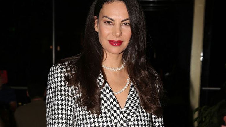 Εύη Βατίδου: «Δεν κάνω τηλεπώληση, ασχολούμαι με το κομμάτι των συνοικεσίων»